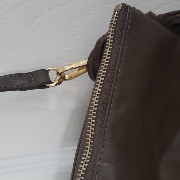 Remi & Reid Leather side fringe Crossbody - Picture 4 of 8